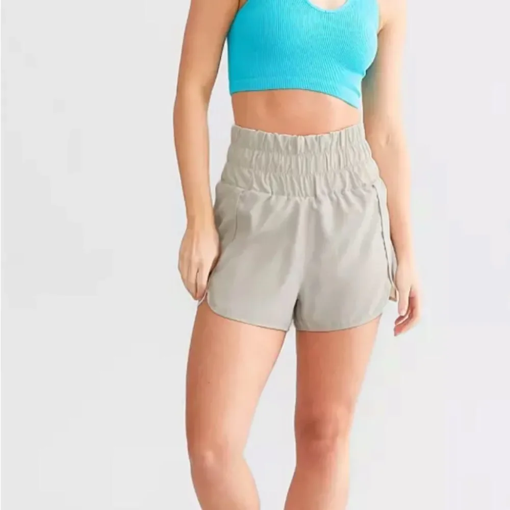 New In Buckle High-Waisted Tan Women's Shorts